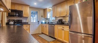 Close to downtown North Conway and Story Land, Game Room