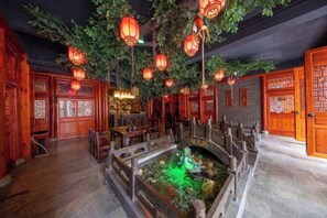 ロビーラウンジ