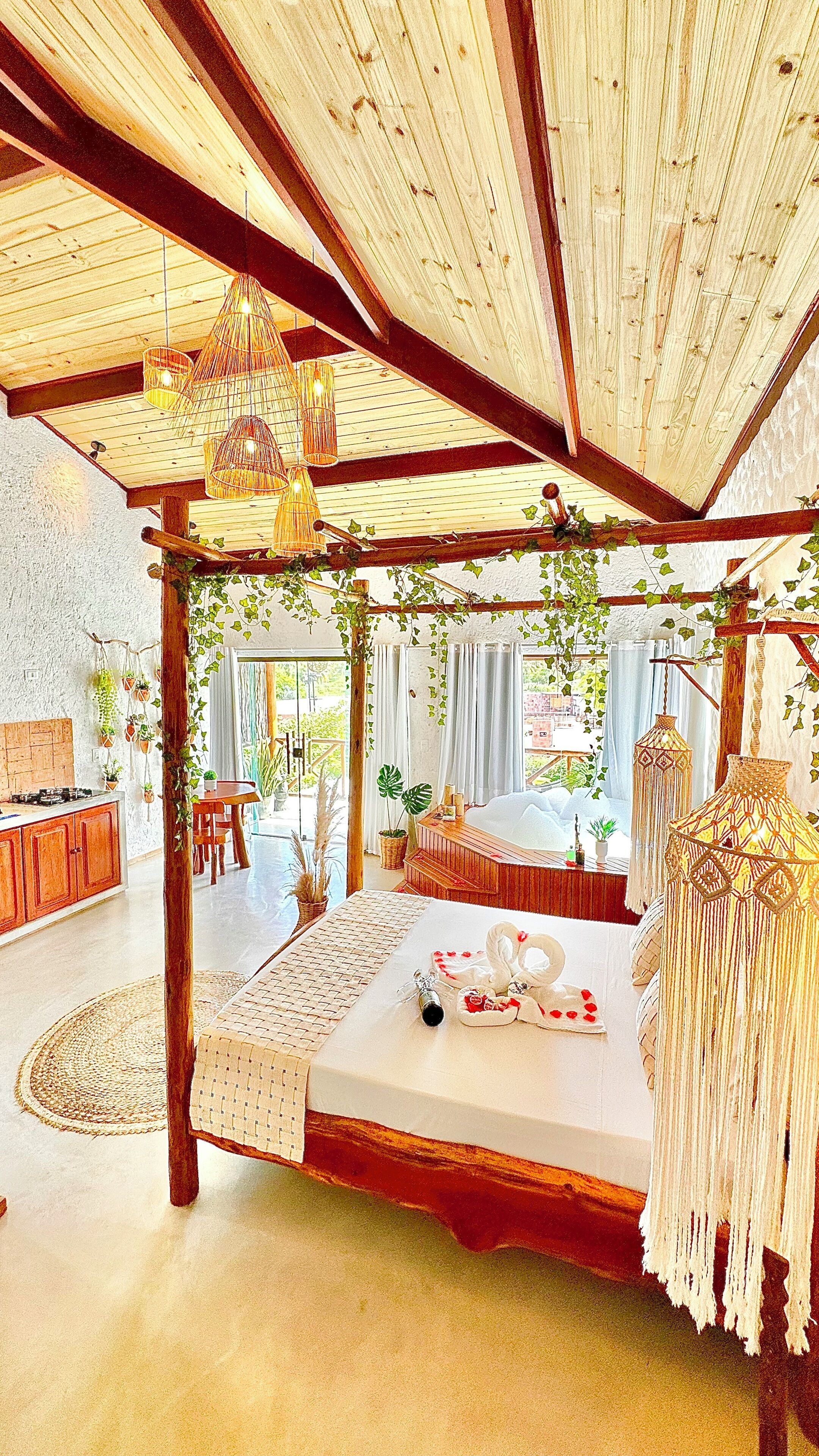 럭셔리 스위트 | 저자극성 침구, 각각 다른 스타일의 인테리어, 각각 다르게 가구 비치, 책상