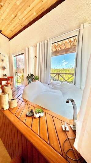 Luxury Suite | Hypo-allergenic bedding, individually decorated, individually furnished - Bangatacho (Porto de Pedras)