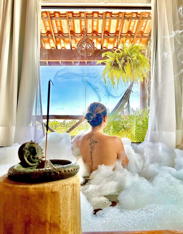 Suite Mewah | Seprai antialergi dan didekorasi berbeda-beda