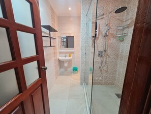 Dusche, Handtücher, Seife