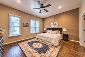 2 bedrooms, desk, iron/ironing board, travel crib