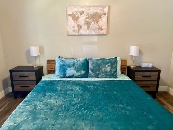 1 bedroom, travel cot, WiFi, bed sheets