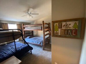 3 bedrooms, bed sheets