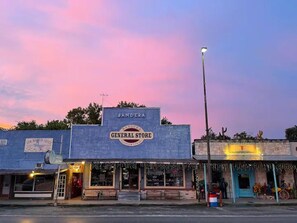 Exterior - Lodge on Main st-Bandera America!! (Bandera)