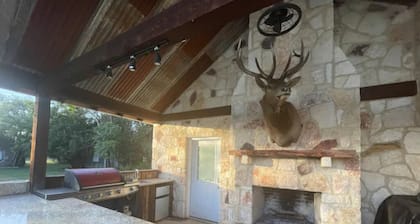 Lodge on Main st-Bandera America!!