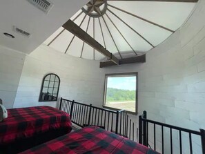 3 bedrooms, bed sheets - Silo #1 @ Medina River- summer Staycation!! (Rio Medina)