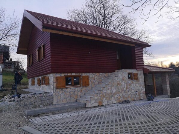 Exterior - Apartments Ana - One Bedroom Apartment with Terrace B (Ludbreg)