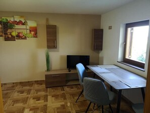 Dining - Apartments Ana - One Bedroom Apartment with Terrace B (Ludbreg)