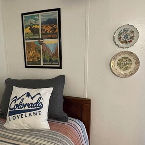 3 bedrooms, desk, iron/ironing board, free WiFi