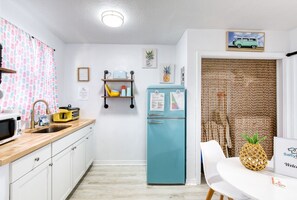 Fridge, microwave, coffee/tea maker, toaster