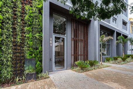Front of property. House of Charlie Vila Mariana