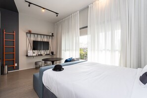 Standard Studio, 1 Double Bed (PNE) | Individually furnished, free WiFi, bed sheets - House of Charlie Vila Mariana (São Paulo)