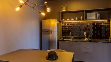 Appartamento Superior, 1 letto matrimoniale con divano letto | Cucina privata | Frigorifero con congelatore, microonde, piano cottura