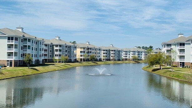 Unclassified image, 1 of 35, button - Radiant and bright condo in the center of MB (Myrtle Beach)