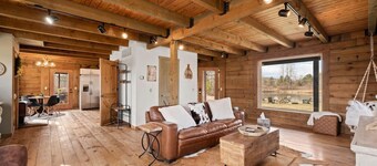 7 Acre Legacy Lodge in Brown County