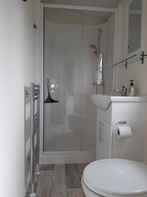 Shower, toilet paper - Chalet florence 3 (Serooskerke)