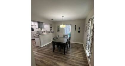 Spacious 5BR near Lake Conroe
