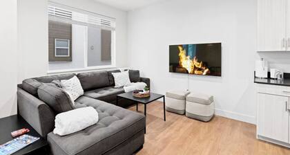 Ski Haven in the City -Spacious and Clean Townhome