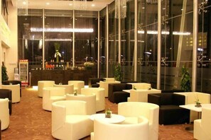 Lobby lounge - Qiangang Hotel (Qian'an)