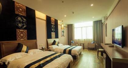 Hongzhi Hotel