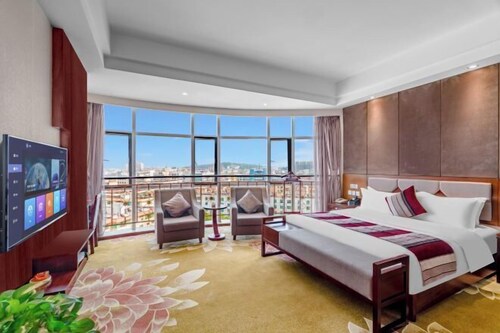 Shiping Tian Yuan Hotel