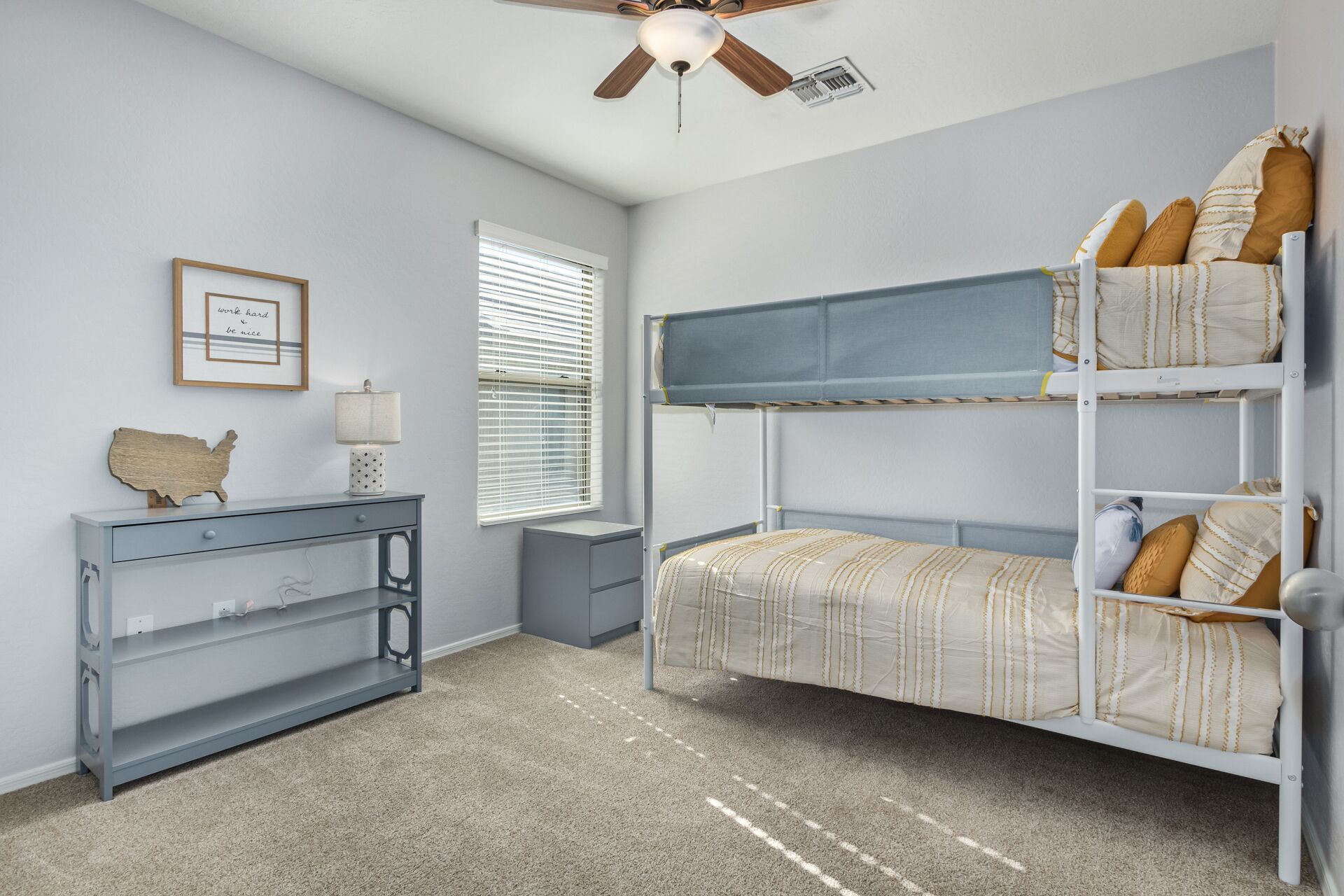 4 bedrooms, desk, iron/ironing board, free WiFi