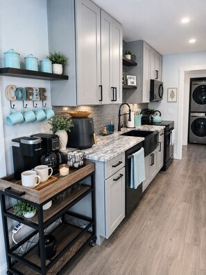 Fridge, microwave, oven, stovetop - Modern Poconos Cabin w/ Hot Tub Near Kalahari & CamelBack Mountain ! (Long Pond)