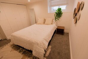 Desk, iron/ironing board, free WiFi, bed sheets