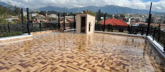 Rent of a condominium apartment  balzay bajo via San Joaquin, Cuenca Ecuador 