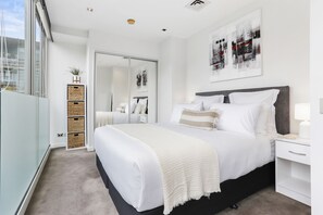1 bedroom, individually decorated, individually furnished - Light and convenient city living (Auckland)
