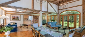 1832 Carriage House, meticulously remodeled,  in the center of Blue Hill