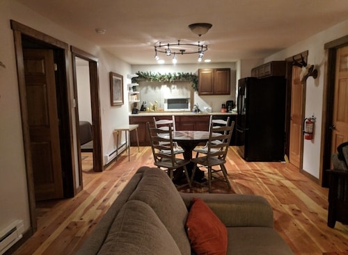 Montana Inspired Cabin close to 4 season outdoor recreation