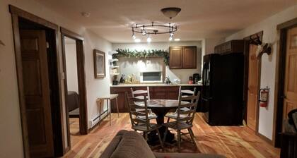 Montana Inspired Cabin close to 4 season outdoor recreation