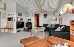 Smart-TV, Kamin, DVD-Player