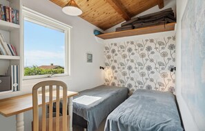 4 bedrooms, free WiFi