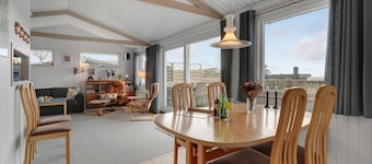 Cozy home in Assens with house sea view