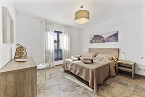 3 soverom, strykejern/-brett, wi-fi (inkludert) og sengetøy