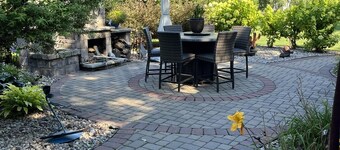 Lakefront 2story home