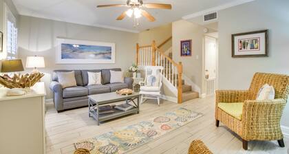 Old Town Bay St Louis Townhome: Walk to Beach