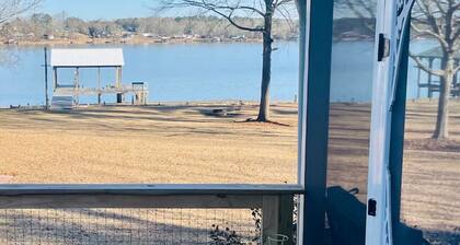 Dock Holiday on Weiss