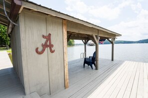 Terrace/patio - Lake living at its best! (Cedar Bluff)