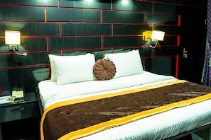 WiFi, bed sheets