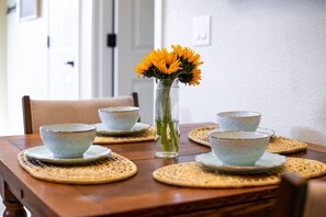 Dining - Luxury Downtown Cottage w/ Hot Tub, Private Yard & Fireplace (Colorado Springs)