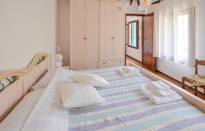 4 chambres, lit parapluie, Wi-Fi gratuit, draps fournis