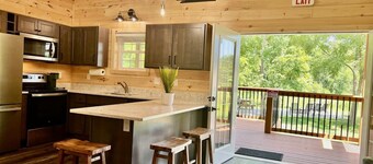 Modern 3-Bedroom Cabin in Wooded Brookville