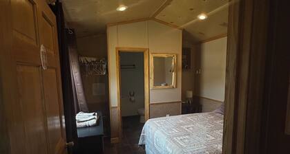 Kara Creek Ranch - 2 bed cabin