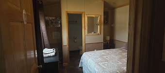 Kara Creek Ranch - 2 bed cabin
