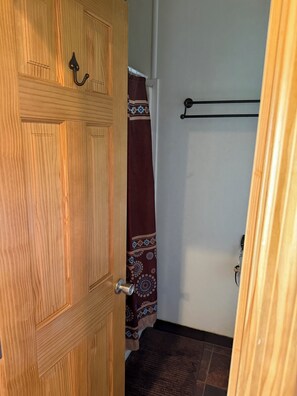 Interior - Kara Creek Ranch - 2 bed cabin (Sundance)